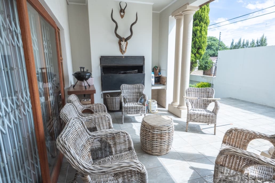 To Let 5 Bedroom Property for Rent in Wilkoppies North West